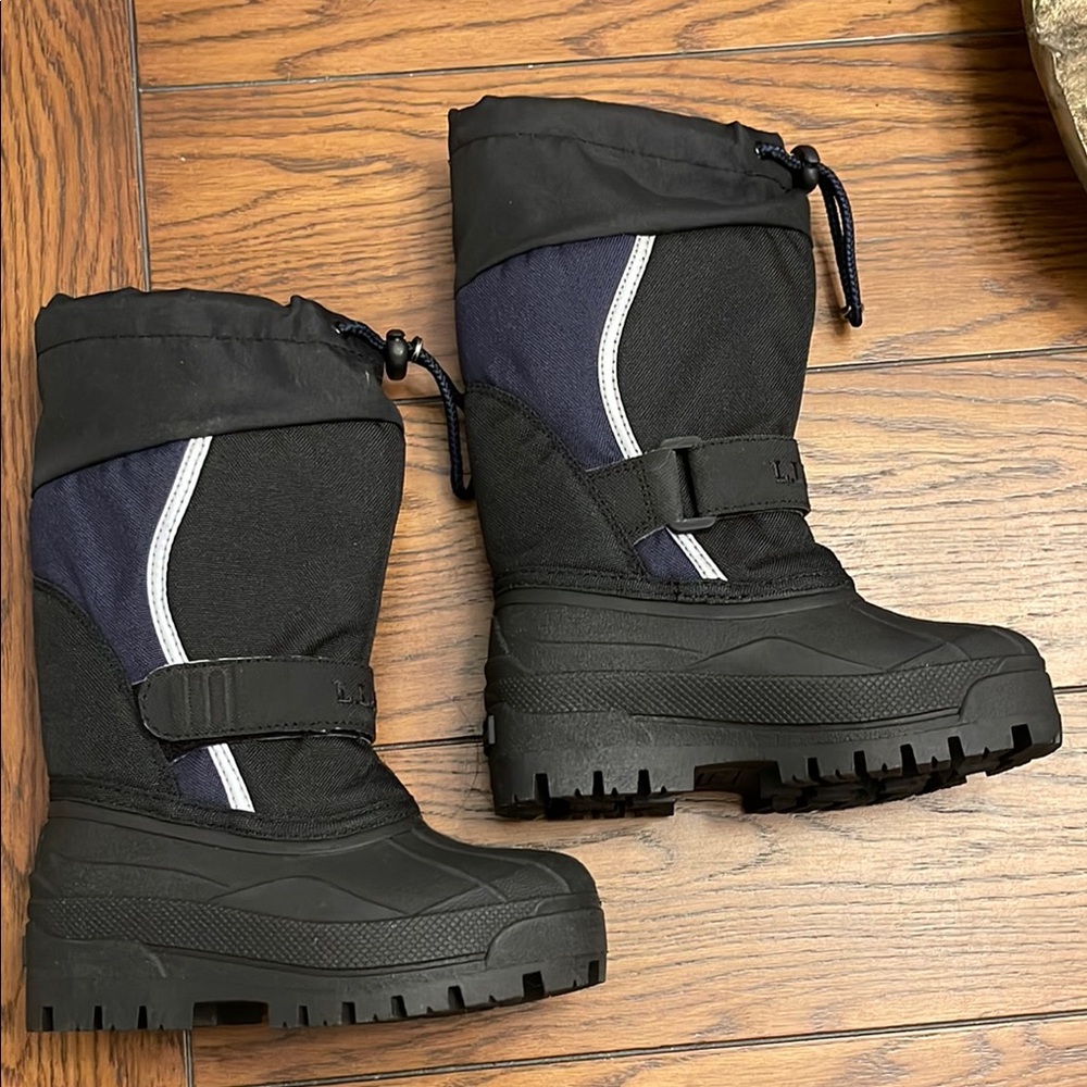 NWT kids L.L. Bean Black and Blue Winter Boots